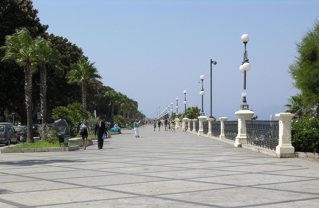 Villa La Fenice Reggio di Calabria Bagian luar foto